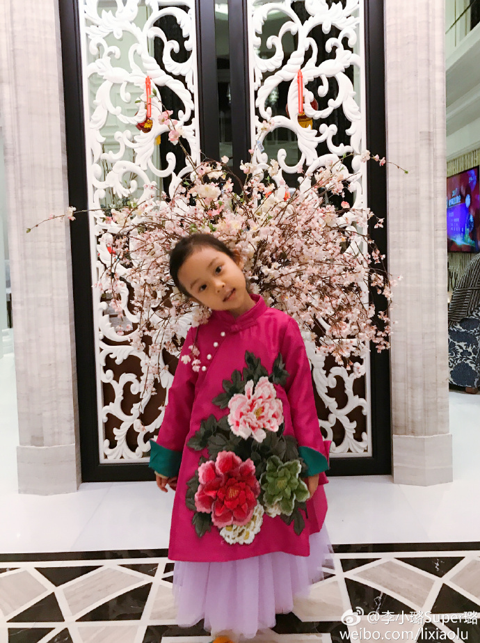 明星怎样过春节,明星新年怎么穿