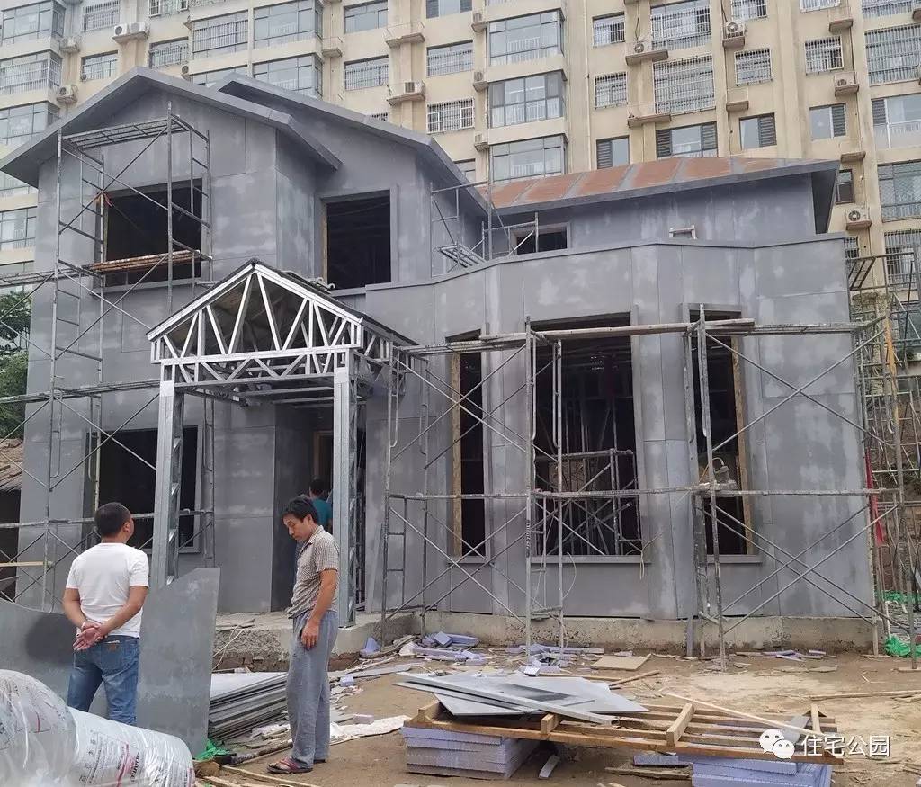 他花25万城郊盖栋轻钢房为何却羡煞了100万城市买楼的发小？