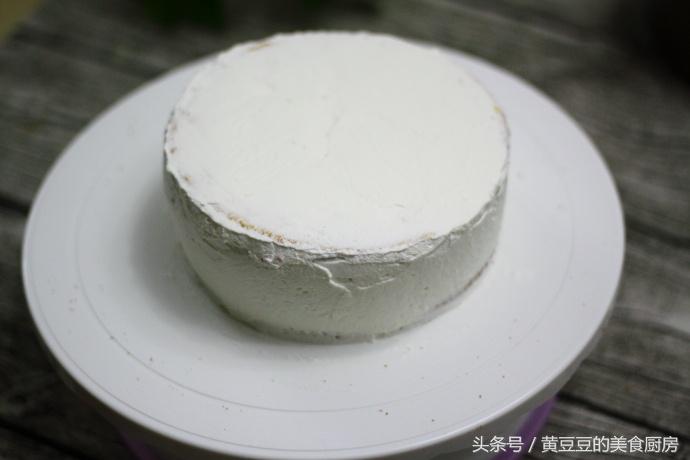 自己制作生日蛋糕最简单的方法,简单的自制生日蛋糕的做法