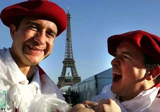 法国旅游带什么纪念品回来 (出国旅游必买的纪念品)