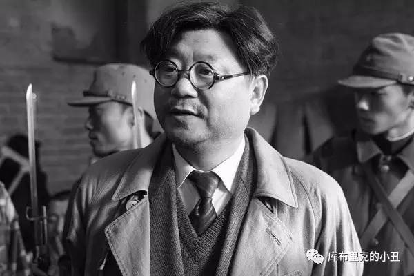 你们这些喜剧艺人，正经演起戏来，也能如此精彩