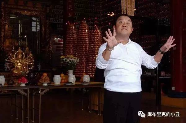 你们这些喜剧艺人，正经演起戏来，也能如此精彩