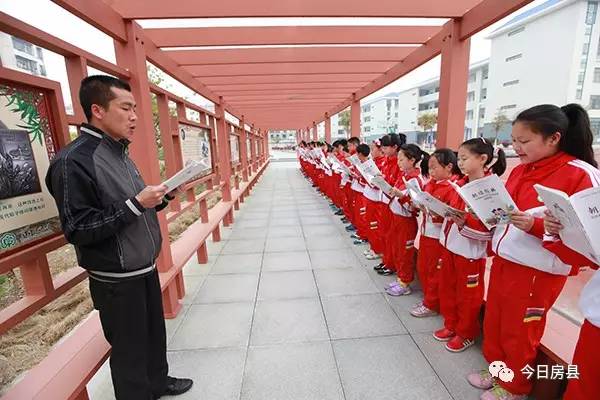 教育我们与孩子共同成长,教育路上我们一起努力