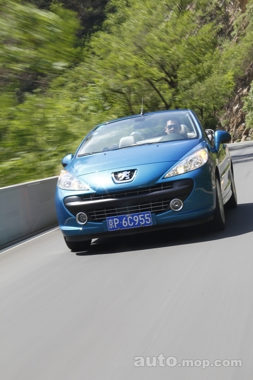 试驾标致207cc1.6t手动六速,追风逐日完整视频