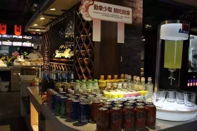 「订年夜饭赠波士顿龙虾」2017这么吃年夜饭最霸气！从没想过一顿自助，竟然吃几口就回本了……谁也别拦着我！今年就要在这儿吃！