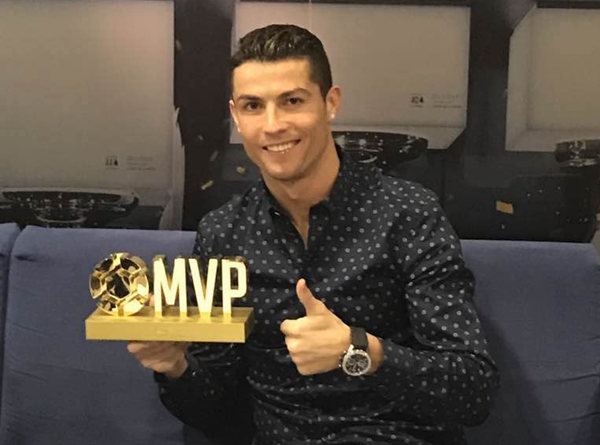 c罗大年初一卡点为中国球迷拜年,c罗祝贺中国视频