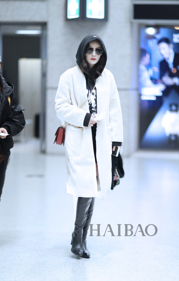 杨幂带货女王街拍,杨幂时尚街拍视频