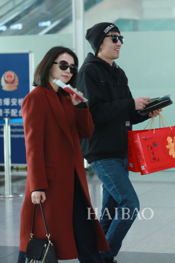 高甜！高圆圆、刘诗诗分别携老公过年双双把家还！海报时尚网华语明星街拍合辑,1月23日~2月2日！