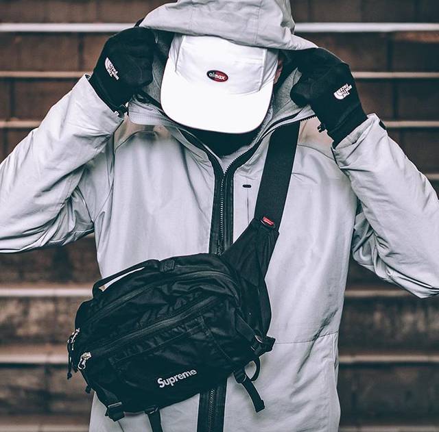 supreme和lv联名的世纪双肩包,supreme和lv联名红色手拿包