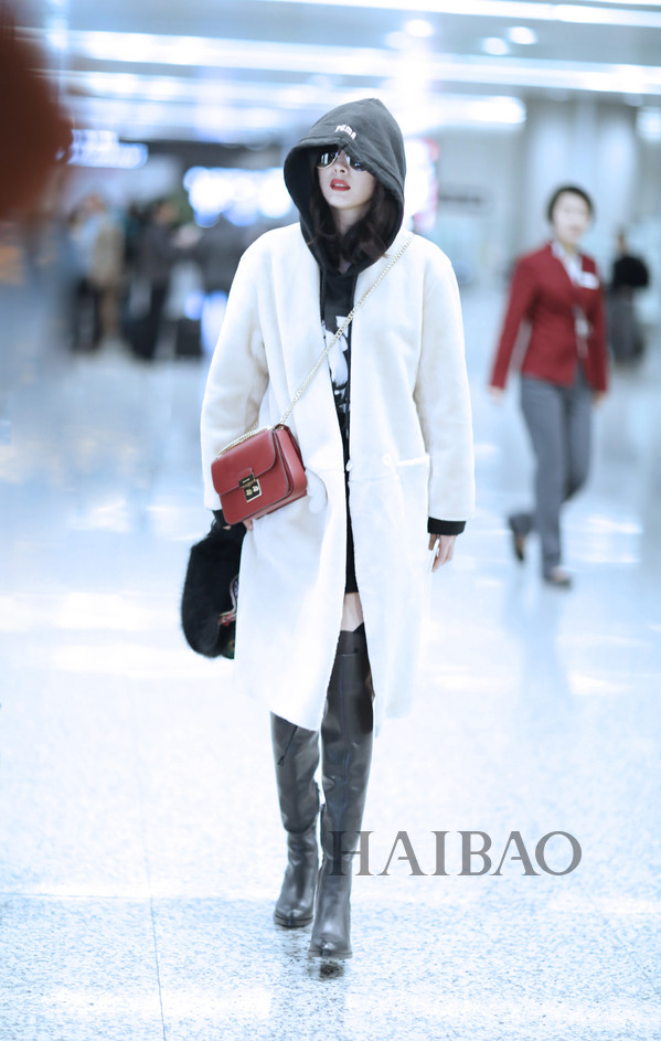 杨幂带货女王街拍,杨幂时尚街拍视频