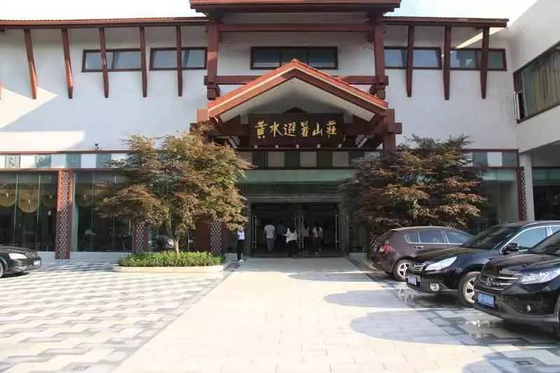 三千多平方公里的家，名字叫石柱