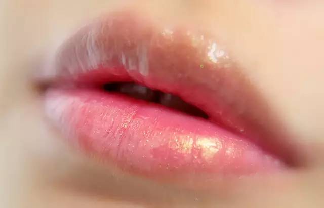 今年流行色砖红色,今年流行豆沙红色