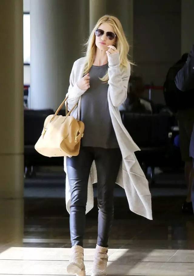 如何穿紧身皮裤,穿皮裤的正确方法视频