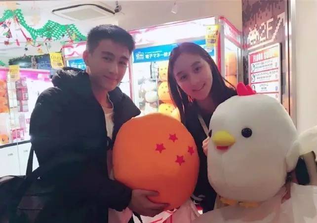 年轻多金真学霸男主人设的他为何“换女如换衣”？