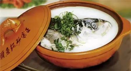 「镇生活」过年还在镇江好，镇江VS国外，100块钱能干啥？看完惊呆你！