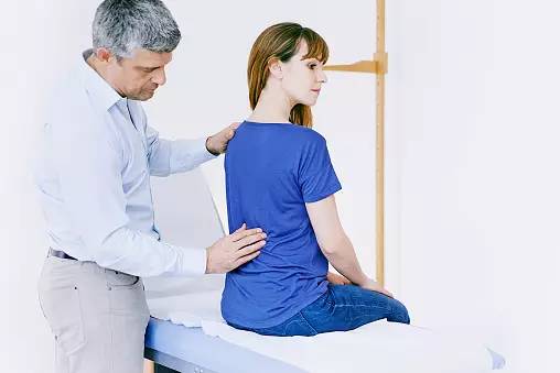 经常手麻是缺什么东西,经常手麻需警惕这几种病