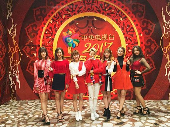 董卿主持人元宵晚会2011年,2016年元宵晚会魔术董卿