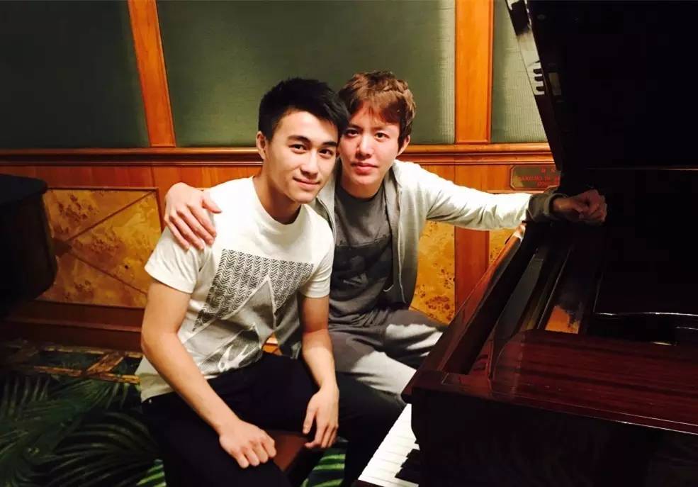 年轻多金真学霸男主人设的他为何“换女如换衣”？