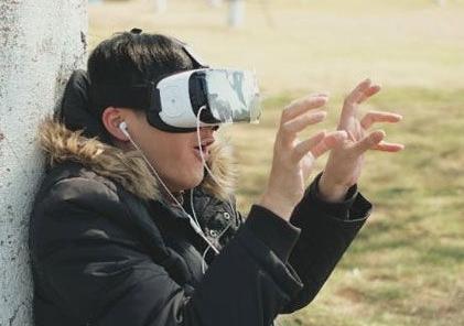 HTC年底推移动VR新品不是手机VR那是一体机？