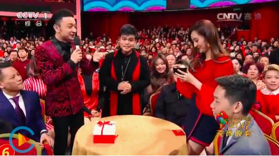 董卿主持人元宵晚会2011年,2016年元宵晚会魔术董卿