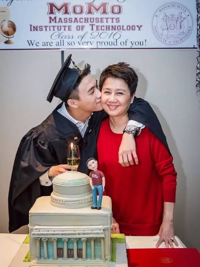 年轻多金真学霸男主人设的他为何“换女如换衣”？