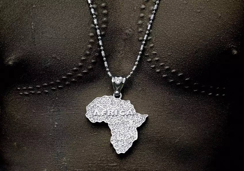 纹身就是坏人吗,纹身只是左青龙右白虎