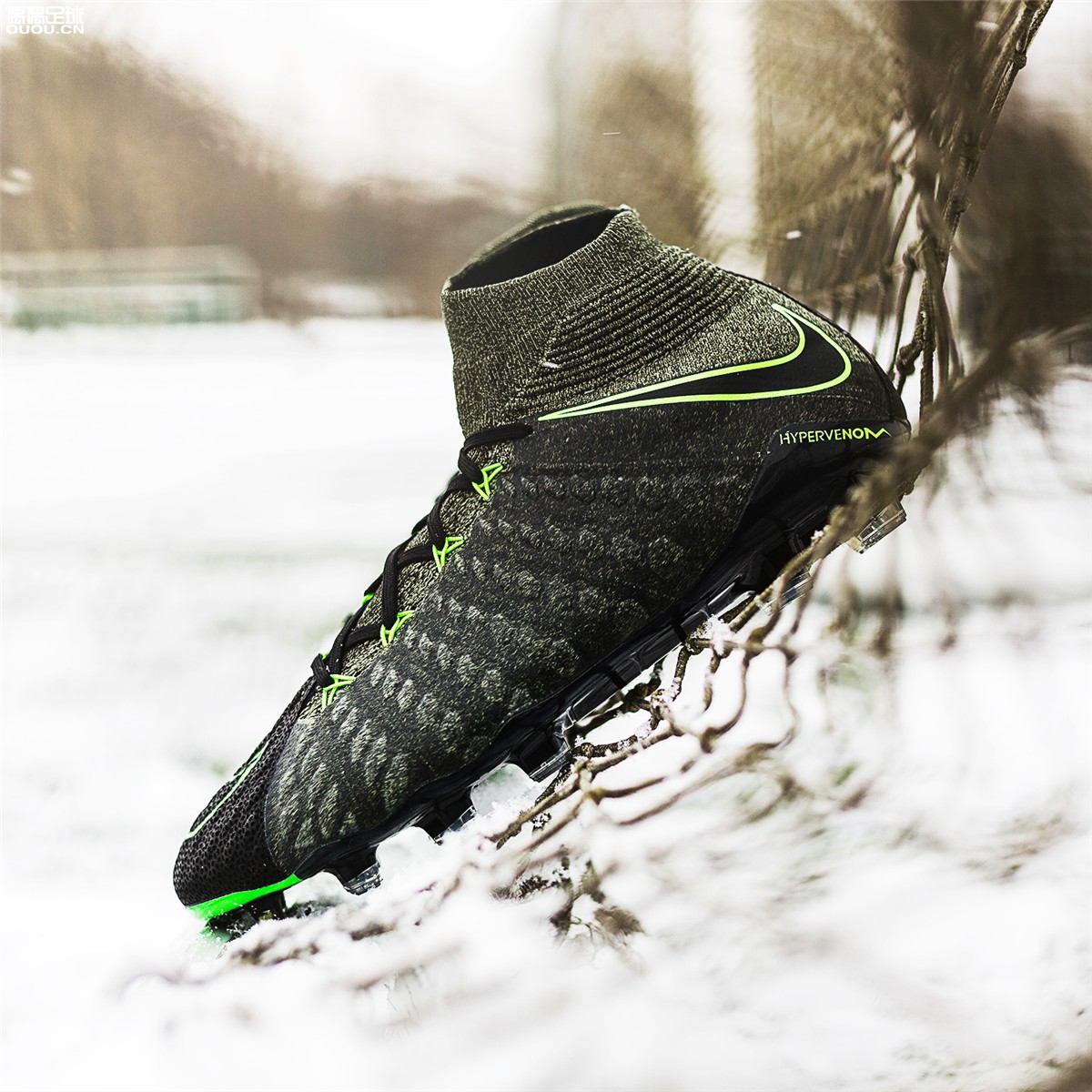 耐克发布毒锋IIITechCraft袋鼠皮版本足球鞋