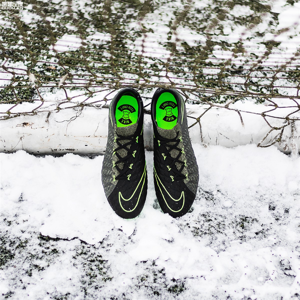 耐克发布毒锋IIITechCraft袋鼠皮版本足球鞋