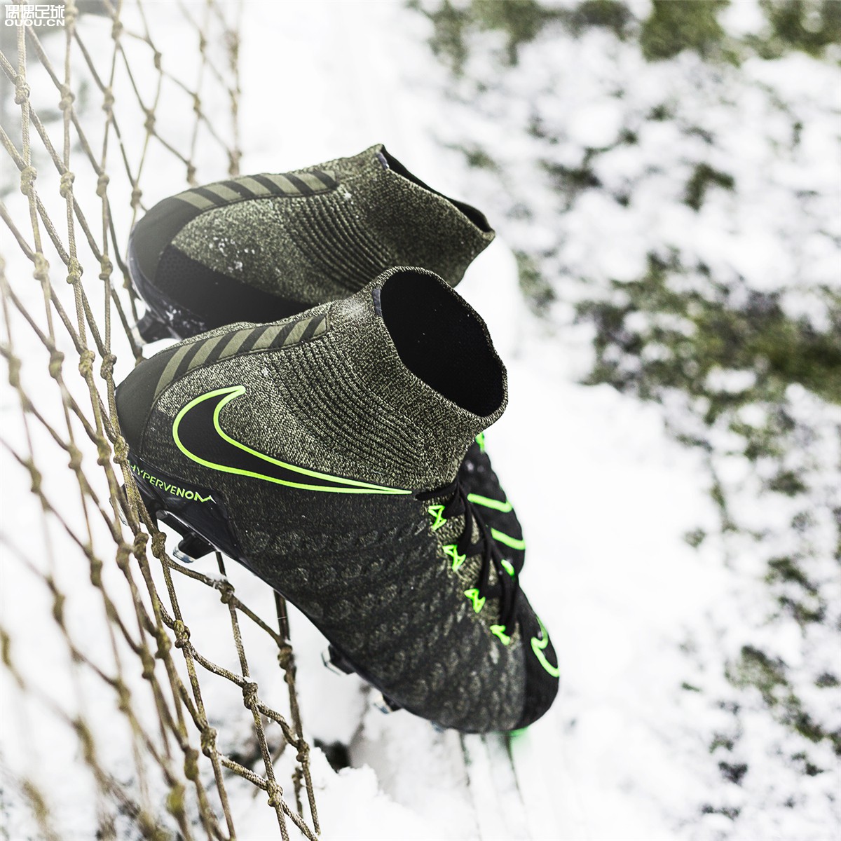 耐克发布毒锋IIITechCraft袋鼠皮版本足球鞋