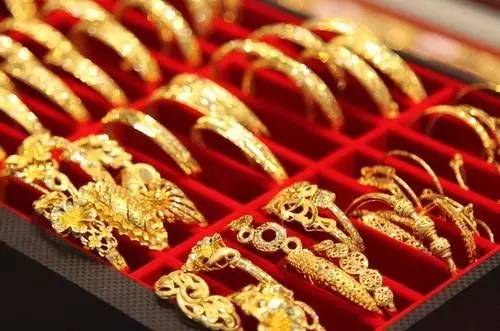 黄金首饰潮流,黄金首饰时尚流行2021款式