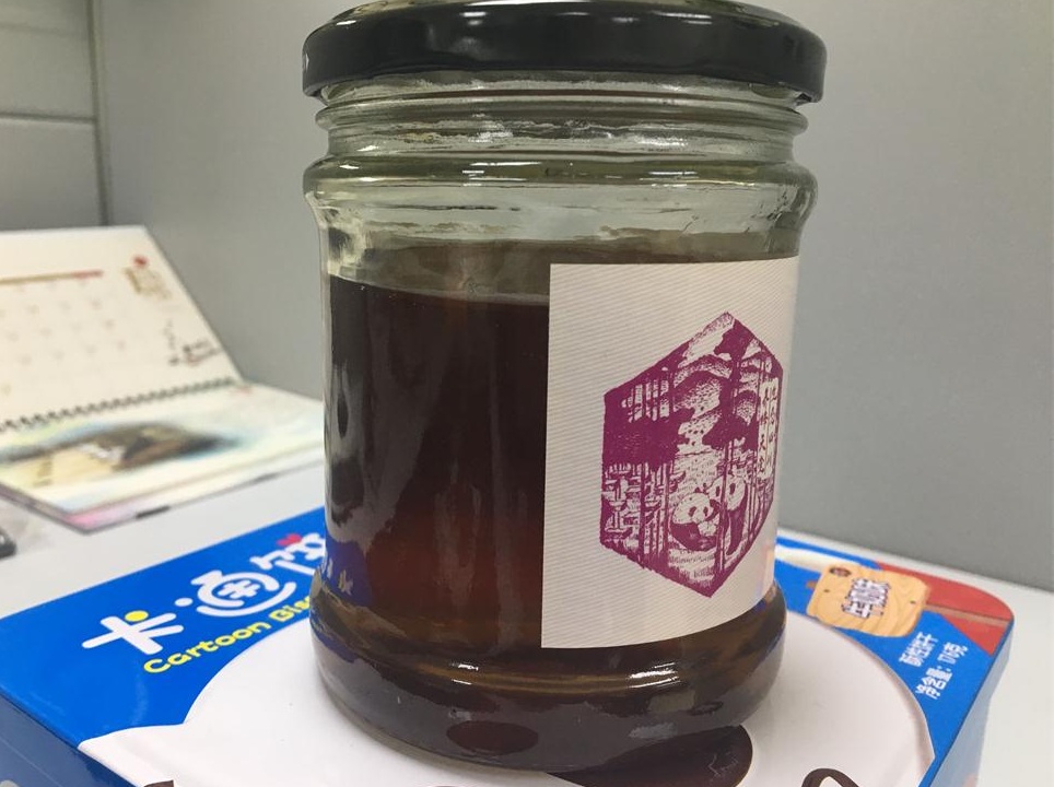 真蜂蜜和假蜂蜜的区别在哪里,买的假蜂蜜为什么有蜡一样的东西