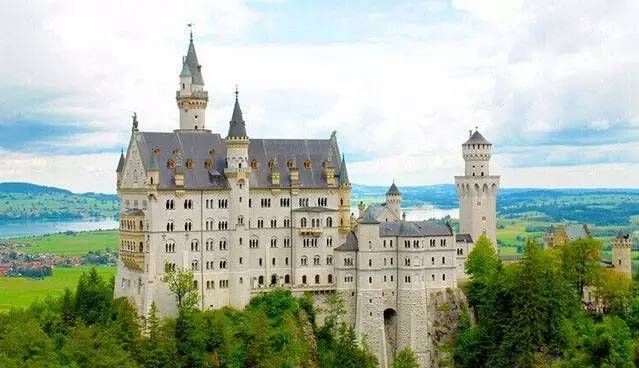 第一次去欧洲应该去哪,第一次去欧洲到底该怎么选择路线