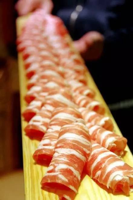 小编吐血亲测10家热辣辣顶味火锅店，没吃过5家以上的不算上海吃货！