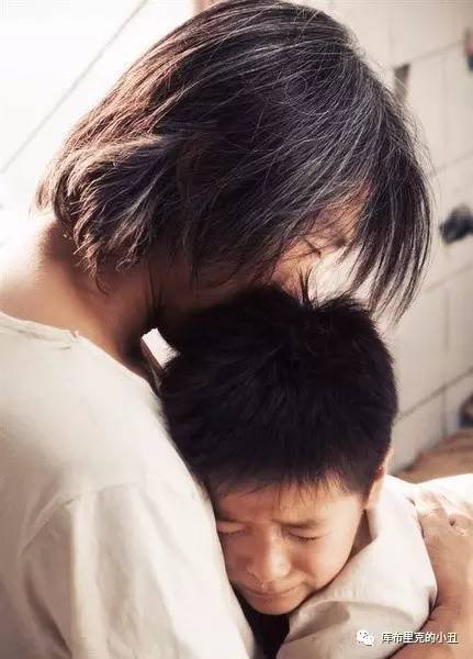 你们这些喜剧艺人，正经演起戏来，也能如此精彩