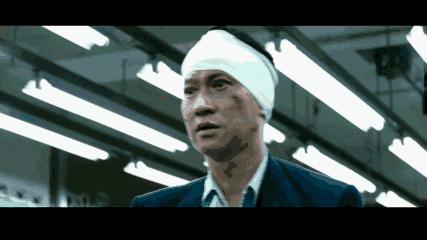 你们这些喜剧艺人，正经演起戏来，也能如此精彩