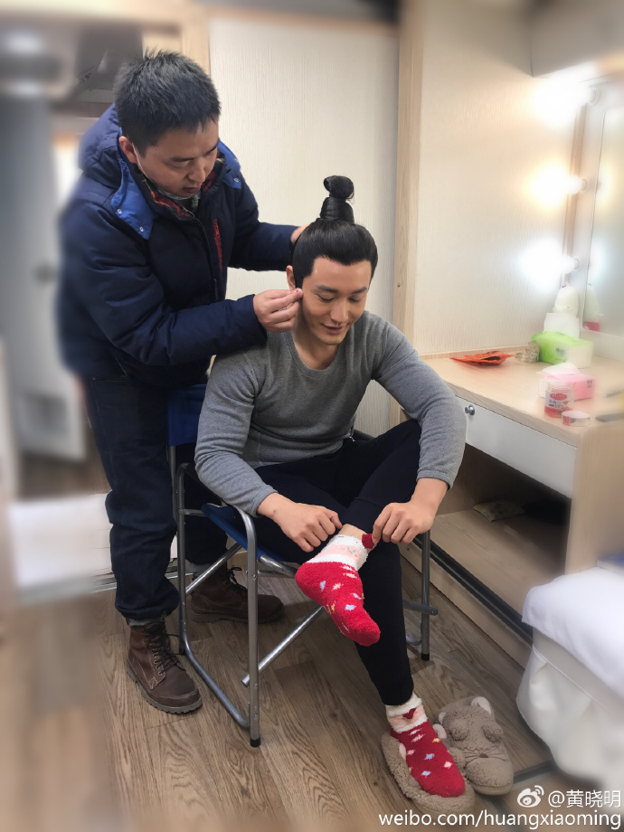 明星怎样过春节,明星新年怎么穿