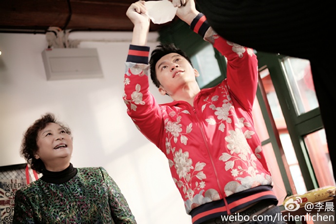 明星怎样过春节,明星新年怎么穿