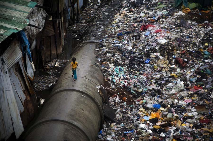 世界上最肮脏最危险的工作，看完令人感到心酸！
