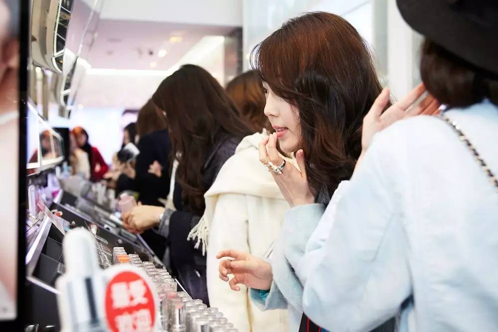 ferragamo品牌图案,ferragamo的新logo