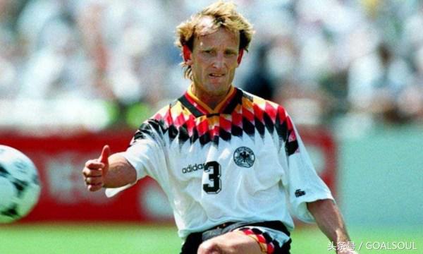 能攻善守的边后卫有哪些,21世纪前十年世界足坛十大边后卫