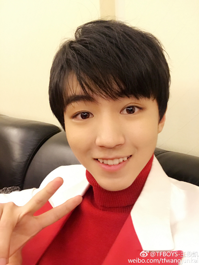 明星怎样过春节,明星新年怎么穿