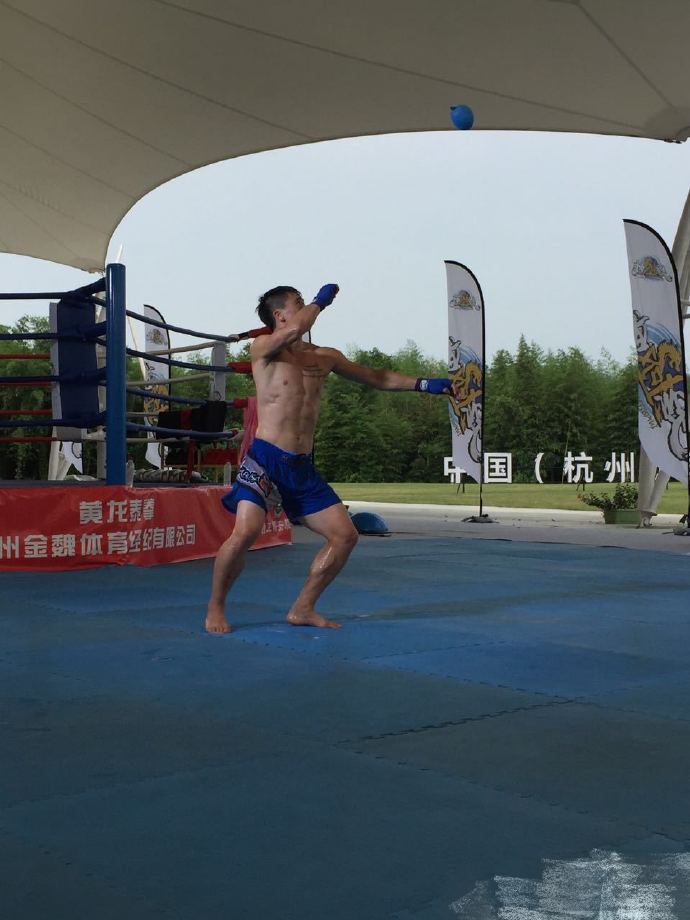 邱建良和一龙谁更强,位宁辉邱建良经典拳击比赛