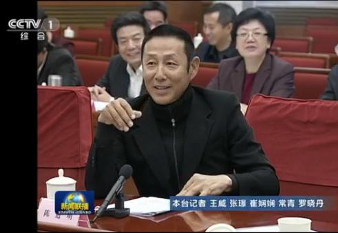 别人争抢上央视春晚，他却屡屡推辞，婉拒背后竟是一份浓浓的爱