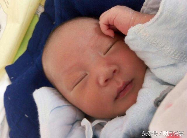 爷爷逗半岁孙子视频,爷爷逗宝宝视频全集