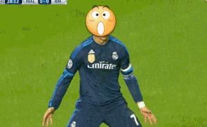 奇葩的足球特效,足球加上特效后燃爆了