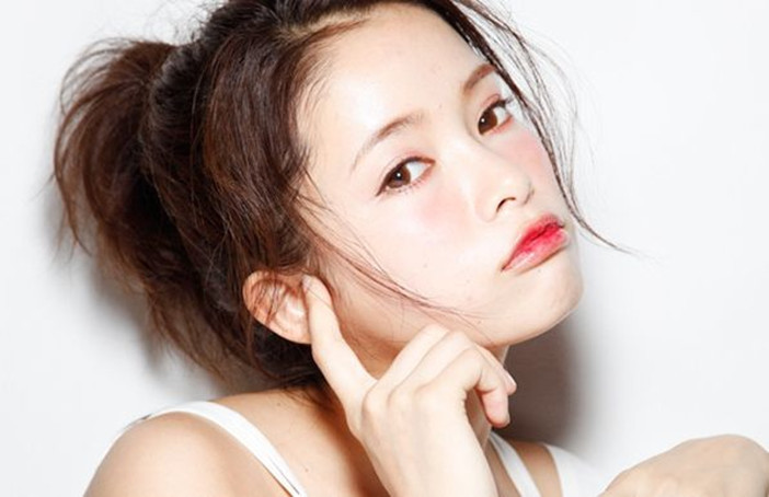 为何你的毛孔越来越大,脸上黑头越来越多毛孔又粗怎么办