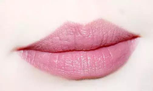 情人节给女朋友送什么口红,情人节给女朋友买口红买什么颜色