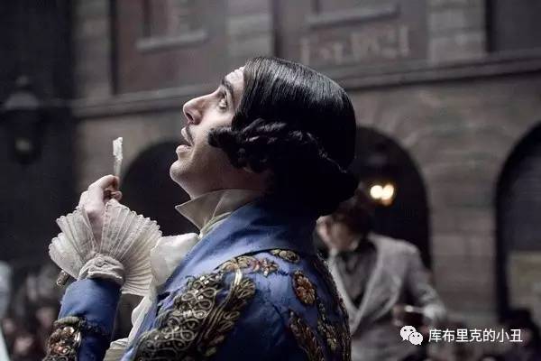 你们这些喜剧艺人，正经演起戏来，也能如此精彩