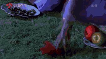 你们这些喜剧艺人，正经演起戏来，也能如此精彩