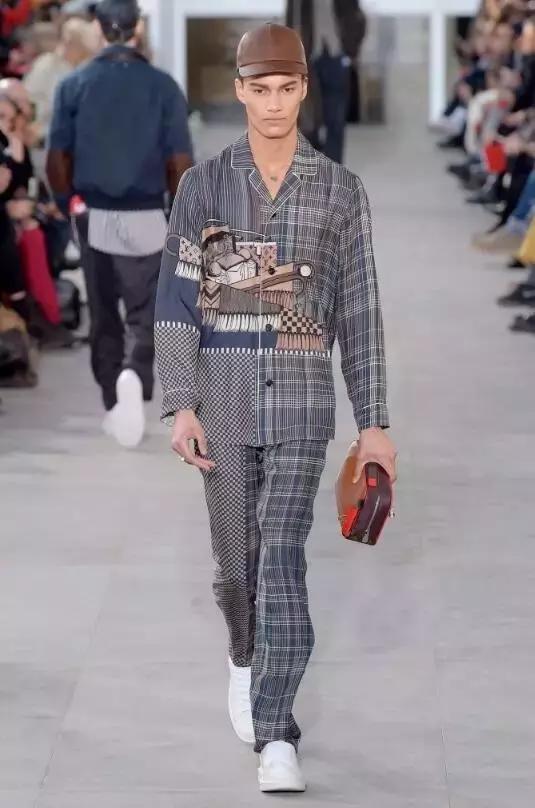 lv x supreme联名红色卫衣 (lv和supreme联名牛仔外套)